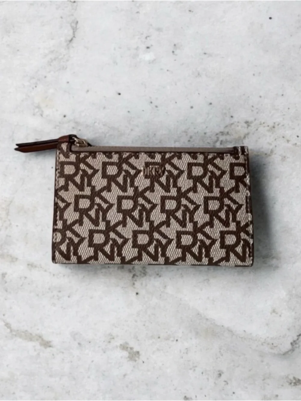 DKNY BRYANT BIFOLD CARD HOLDER WALLET new 5,5”x3